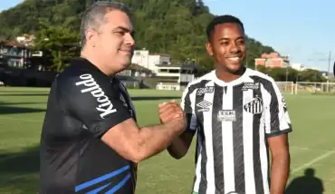 Robinho, Santos'ta! Sembolik ücret kazanacak...