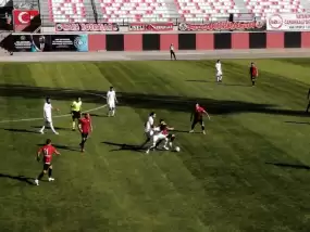 Vanspor FK,  Sakaryaspor'u tek golle geçti