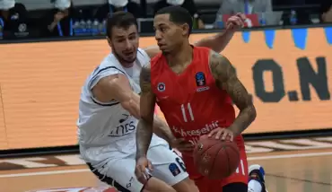 Bahçeşehir Koleji galibiyeti elinden kaçırdı