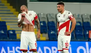 Lukas Podolski sosyal medyadan isyan etti!