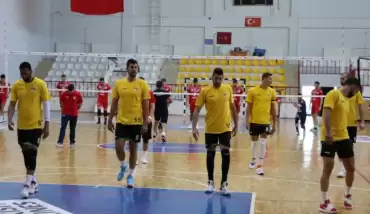 3 oyuncu pozitif, tüm voleybolcular karantinada!