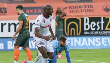 Afobe: "Takım arkadaşlarıma yardım etmeye çalıştım"