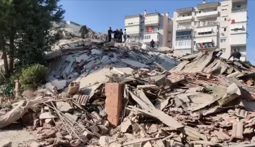 İzmir'de bir deprem daha! 4.8...