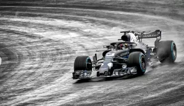 F1'de Heyecan dorukta! Spin atan atana...