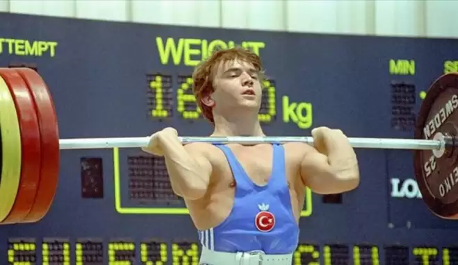 Naim Süleymanoğlu, vefatının üçüncü yıl dönümünde anıldı