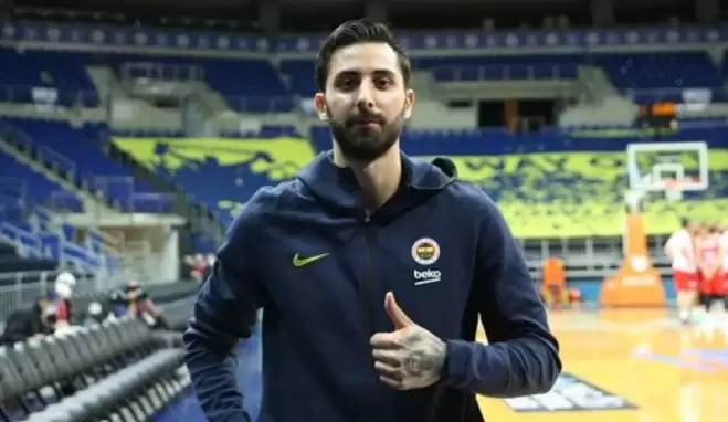 Fenerbahçe’de yeni transfer maça çıkmadan sakatlandı