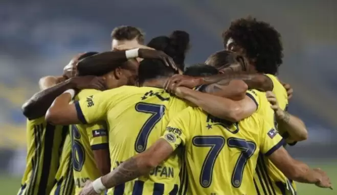 Fenerbahçe’de Beşiktaş maçında hangi oyuncular forma giyemeyecek? Eksik, sakat ve cezalılar...