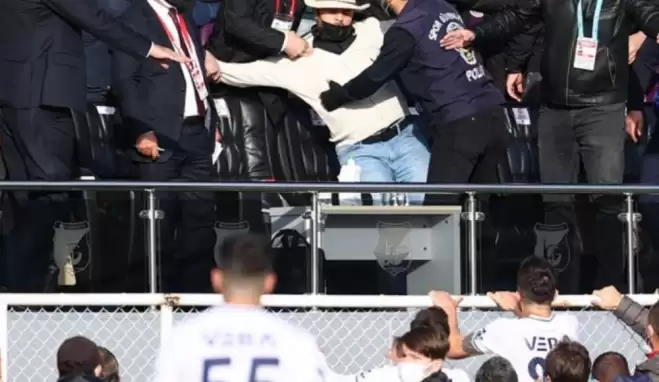 Adana Demirspor kaptanı, hırsını top toplayıcıdan çıkardı!