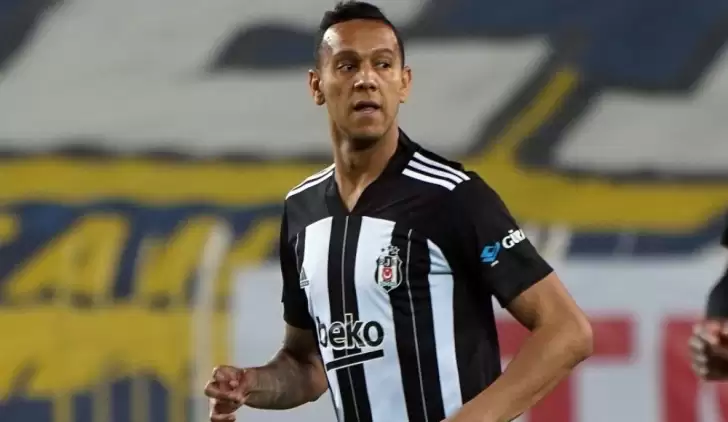 Beşiktaş Josef de Souza ile uzattı