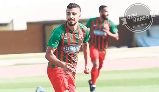 Canlı yayında açıkladı! Genç futbolcu için F.Bahçe ve Beşiktaş'tan teklif...