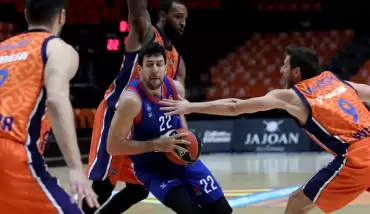 Anadolu Efes yarasayı avlayamadı
