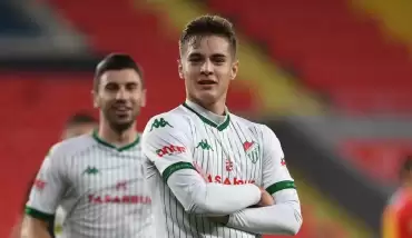 İzmir’de Batuhan Kör’ün gecesi!