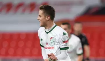 Parmak ısırttı, Mususi'yi unutmadı! Batuhan Kör...