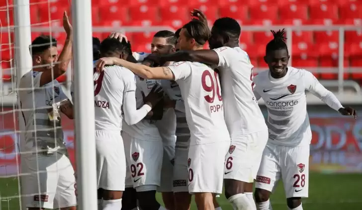 İzmir'den Hatayspor geçti, zirveye yaklaştı