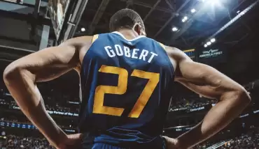 Olay pivota rekor kontrat: NBA tarihine geçti