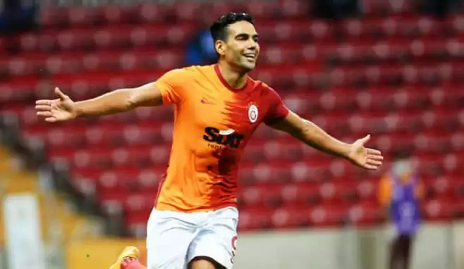 Falcao uçuyor! Çok eleştirilse de Mario Gomez ve Drogba’yı solladı…