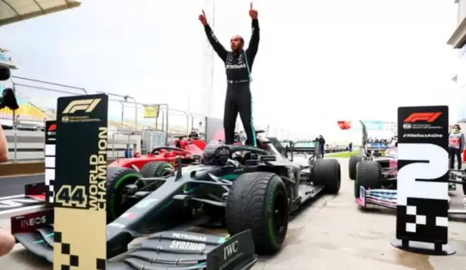 Lewis Hamilton: "Muhammed Ali'yi örnek alıyorum"