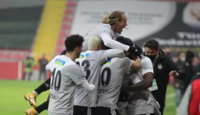 Yorumcular şaşırıyor ama Sergen Yalçın ondan vazgeçmiyor