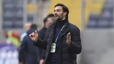 Münir'e sert eleştiri: "Hiçbir şey yokken tekme atmak..."