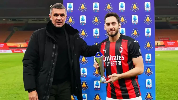 Çalhanoğlu, ödülünü Maldini'nin elinden aldı