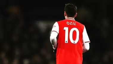 "Fenerbahçe, Mesut Özil'i transfer etmemeli çünkü..."