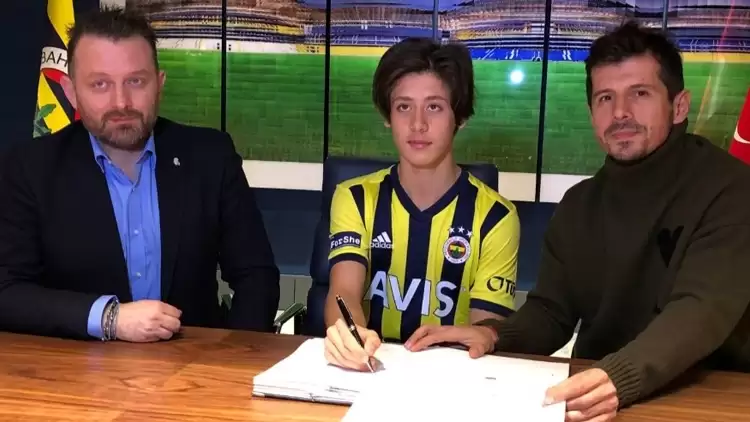 Fenerbahçe 15 yaşında onu profesyonel yaptı!