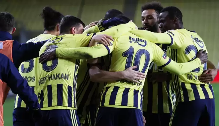 Suskun Samatta attı; Fenerbahçe turu kaptı
