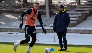 Fenerbahçe'de Attila Szalai ilk antrenmanına çıktı