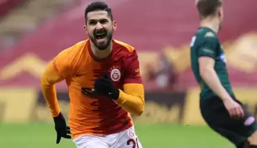 Emre Akbaba görüşme odasına