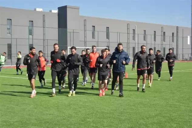 Aliağaspor FK, profesyonel liglere çıkmak için sabırsızlanıyor