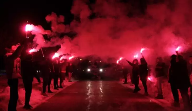 Fenerbahçe'ye dondurucu soğukta ateşli karşılama