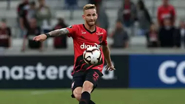 Flaş! Beşiktaş'ın teklif yaptığı savunma oyuncusu belli oldu!