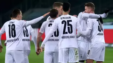 Elvedi ile Haaland kapıştı; Borussia derbisini ev sahibi kazandı