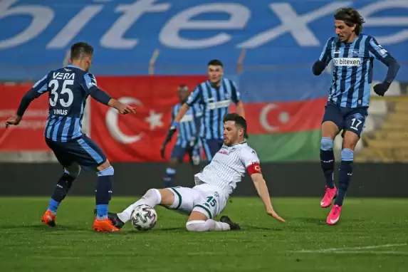 Adana Demirsporlu oyuncular hayal kırıklığı yaşıyor