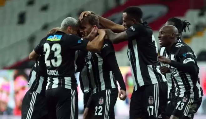 "Beşiktaş'ın kadrosu Şampiyonlar Ligi'ne yetmez"