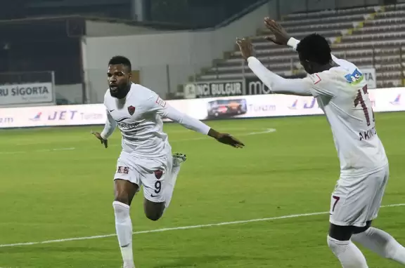 Boupendza'nın el bileği çatladı! Sivasspor maçında...