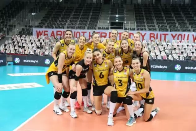 VakıfBank çeyrek finale yükseldi!