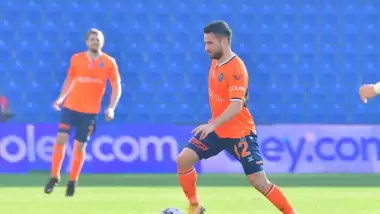 Mahmut Tekdemir ve Ömer Ali maça devam edemedi