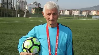 83 yaşında 2 yıl daha sözleşme yeniledi