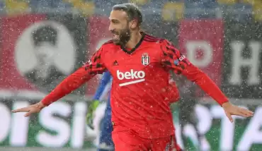 Başakşehir maçında oynayacak mı? Cenk Tosun'da son durum...
