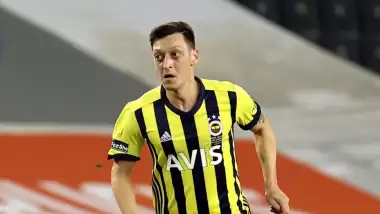 Mesut Özil bu kez sanal dünyada rekor kırdı