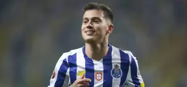 Milan’da Hakan’a rakip geliyor!