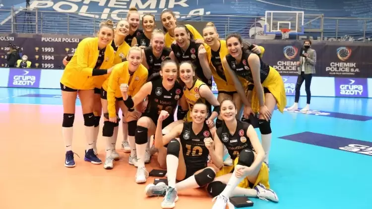 VakıfBank, üst üste 9. yarı final için sahada