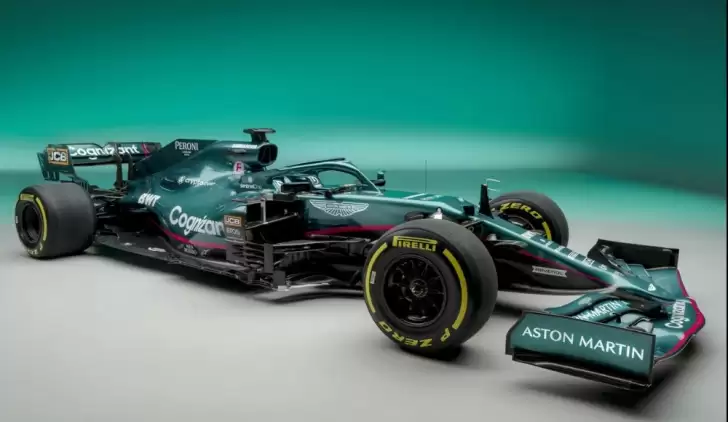 60 yıl aradan sonra Formula 1'e geri dönen Aston Martin, yeni aracını tanıttı