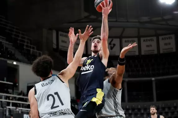 Fransız basınında gündem Nando De Colo: “De Colo, Asvel’i saf dışı bıraktı”