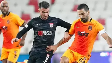 Fatih Terim'den ilk 11'de 6 değişiklik