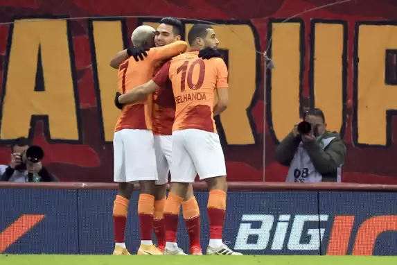 Falcao 2 gol attı, gündem oldu: "Kaplan ısırmayı unutmadı"