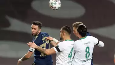 Gökhan Gönül yine kafasını kullandı!