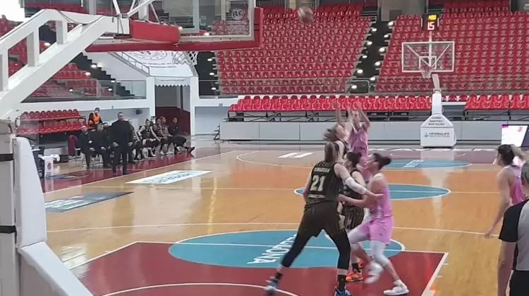 Bellona Kayseri Basketbol, Çankaya'ya acımadı! 37 sayı fark attı...