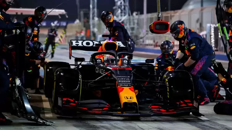 Red Bull, Bahreyn'de 2021'in en hızlı pit stopunu yaptı